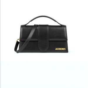 Worn only a handful of times in GREAT condition and 100% authentic, ask for pics